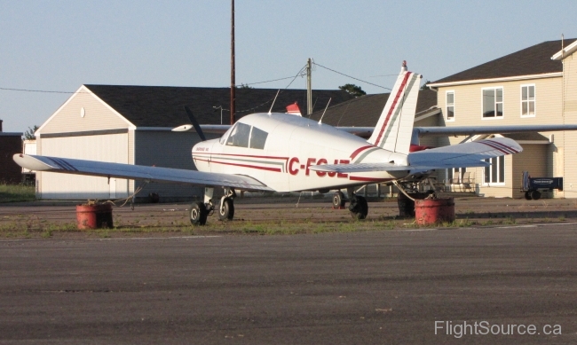 Piper Cherokee C-FGJZ