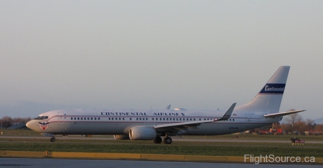 Continental Airlines 737 retro 1947 livery N75436