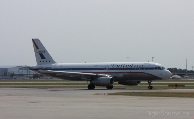 United Airlines A320 retro livery N475UA