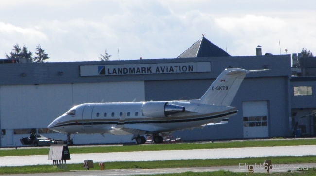 Execaire Challenger CL-600-2B16 C-GKTO