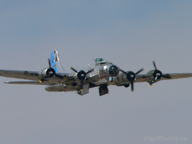 B-17 Flying Fortress Sentimental Journey