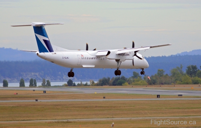 C-GLWJ WestJet Encore