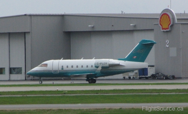 London Air Challenger 604 C-FLCY