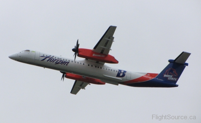 Horizon Dash 8 w/Boise State livery N437QX