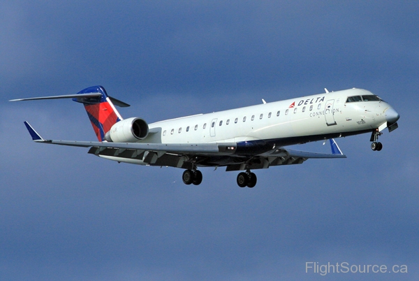 N617QX  Canadair CL-600-2C10   CRJ-700