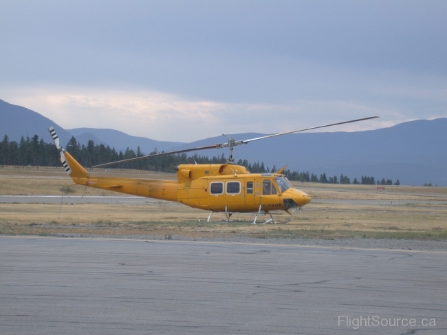 C-FZQB at Cranbrook