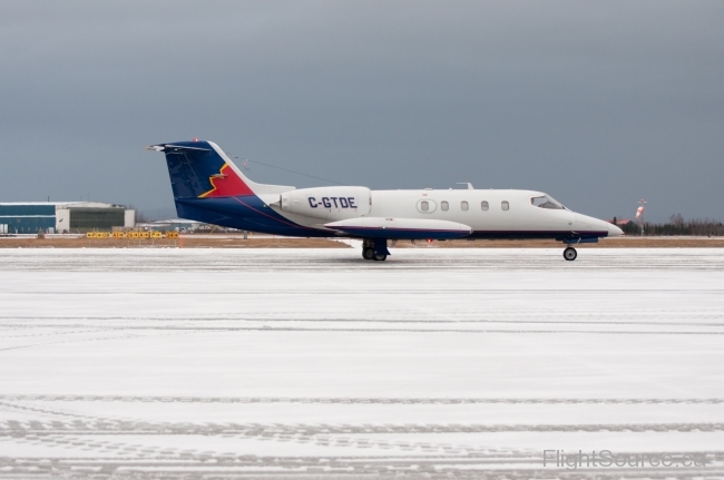 Learjet 35 - C-GTDE