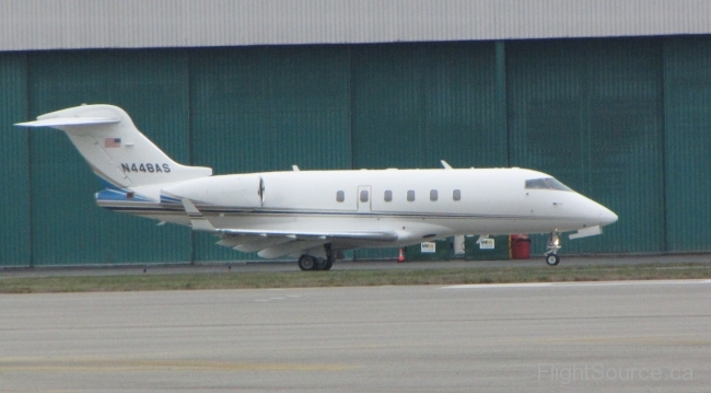 Wells Fargo Challenger 300 N448AS