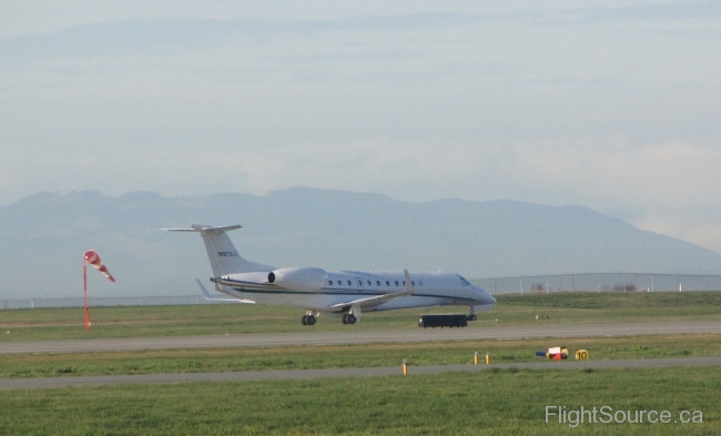 Flight Options Embraer N913LX