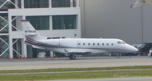 Netjets Gulfstream 200 N755QS