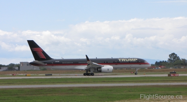 Donald Trump's Boeing 757 N757AF