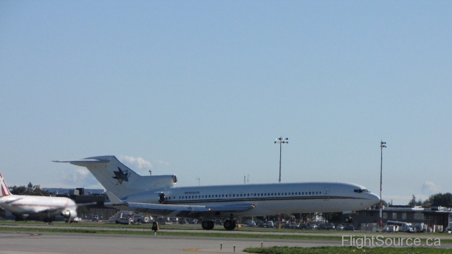 San Jose Sharks Boeing 727 N724YS