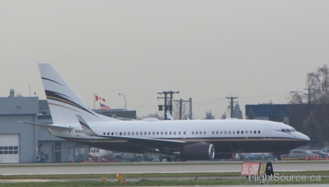 WCA Holdings Boeing 737  N162WC