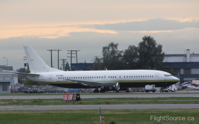 Pittsburgh Penguin's charter Boeing 737 N753MA