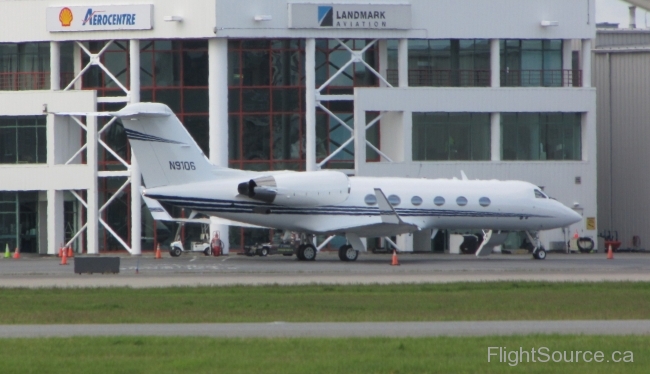 Wells Fargo Gulfstream G-IV N9106